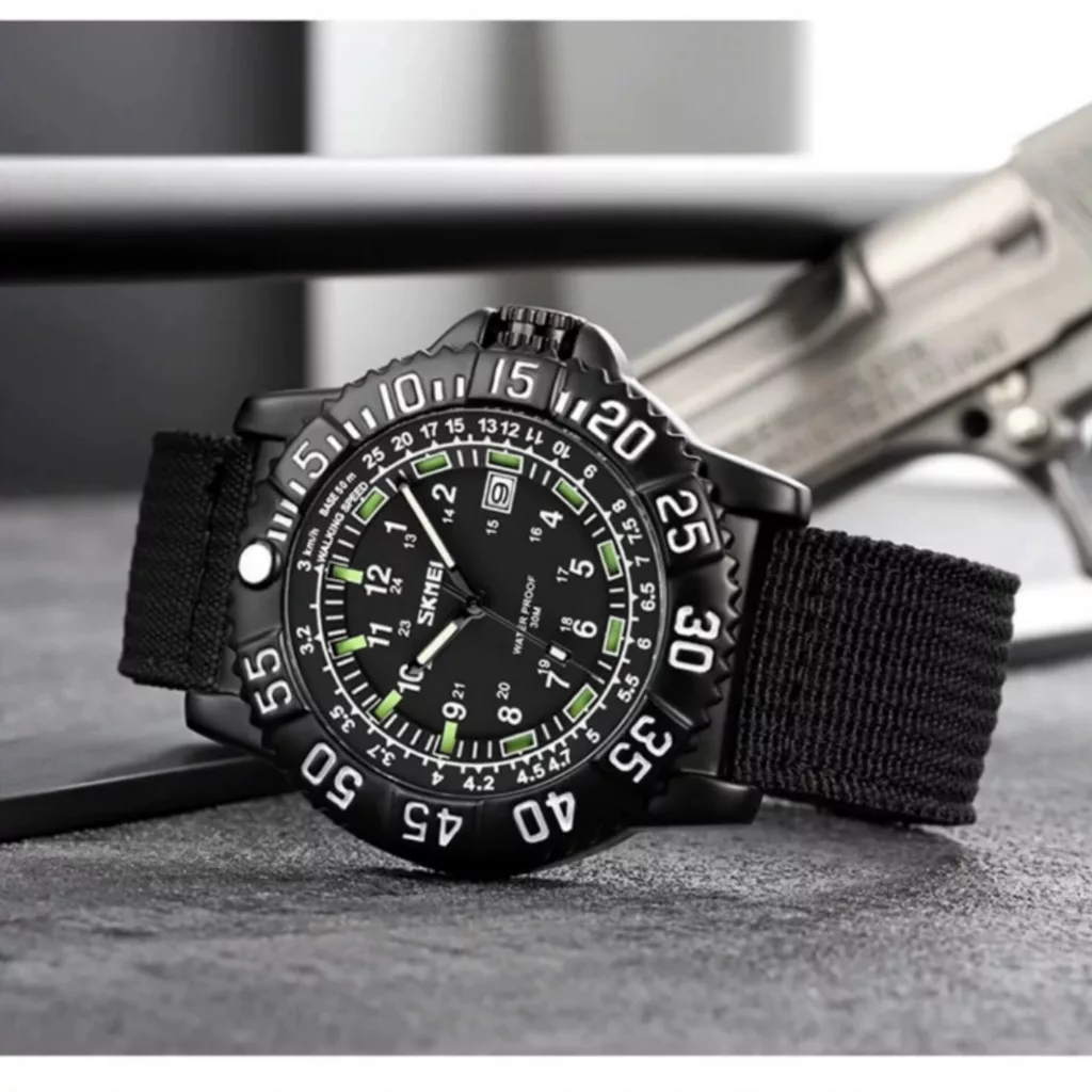 ساعت مچی عقربه‌ای مردانه اسکمی مدل تقویم دار 9281