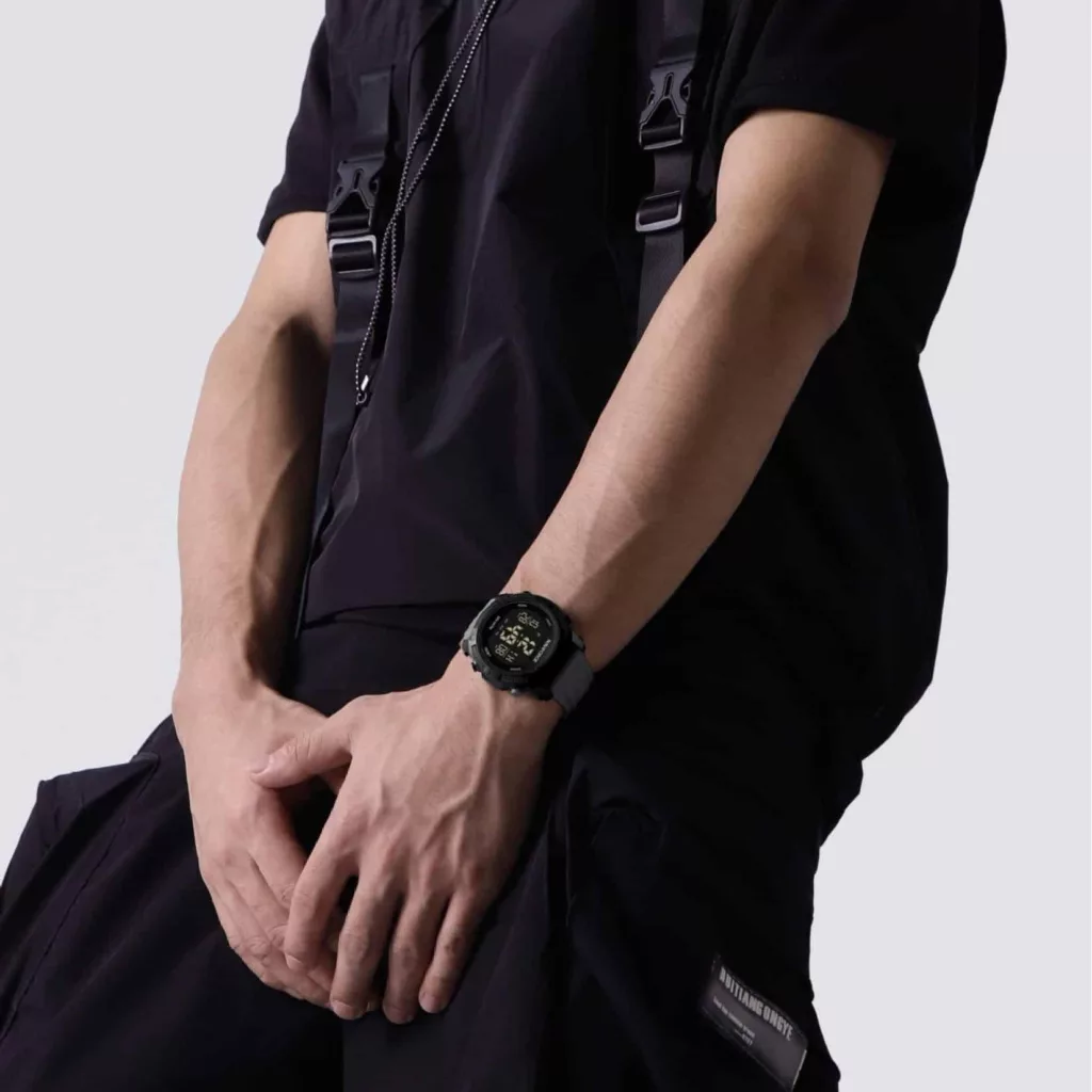 ساعت مچی دیجیتال نیوی فورس مدل NF7104BBGR