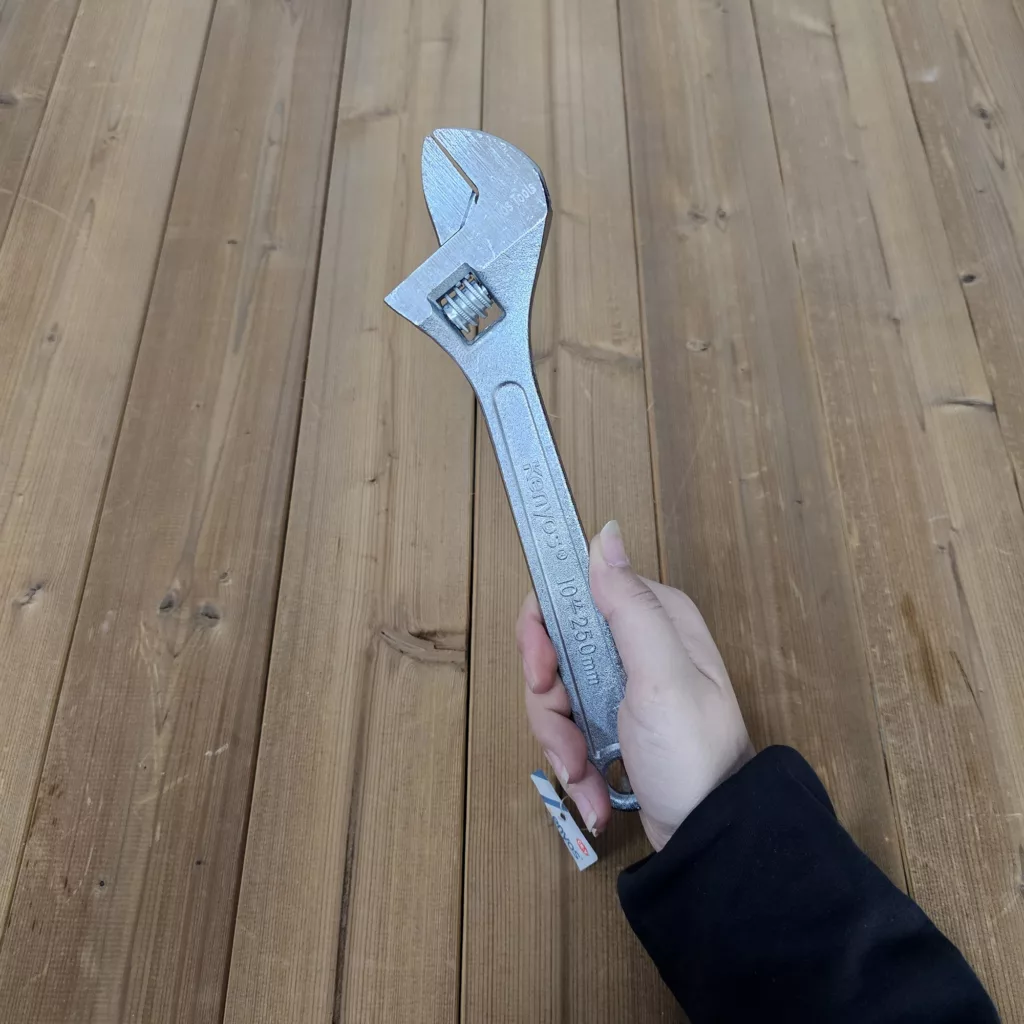 آچار فرانسه کنیوس مدل  10_250 سایز 10 اینچ