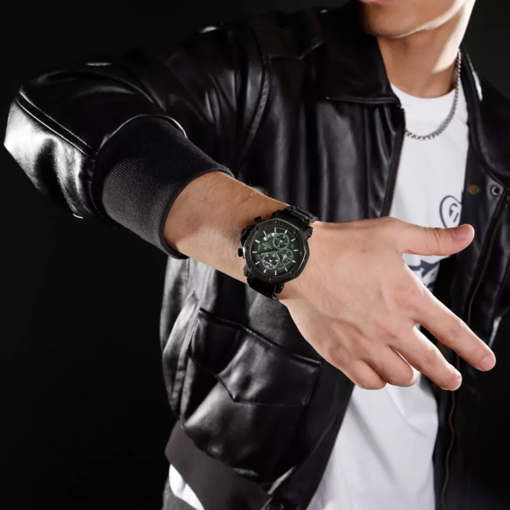 ساعت مچی عقربه‌ای کوارتز مردانه نیوی فورس مدل سه موتوره کد NF8065BS