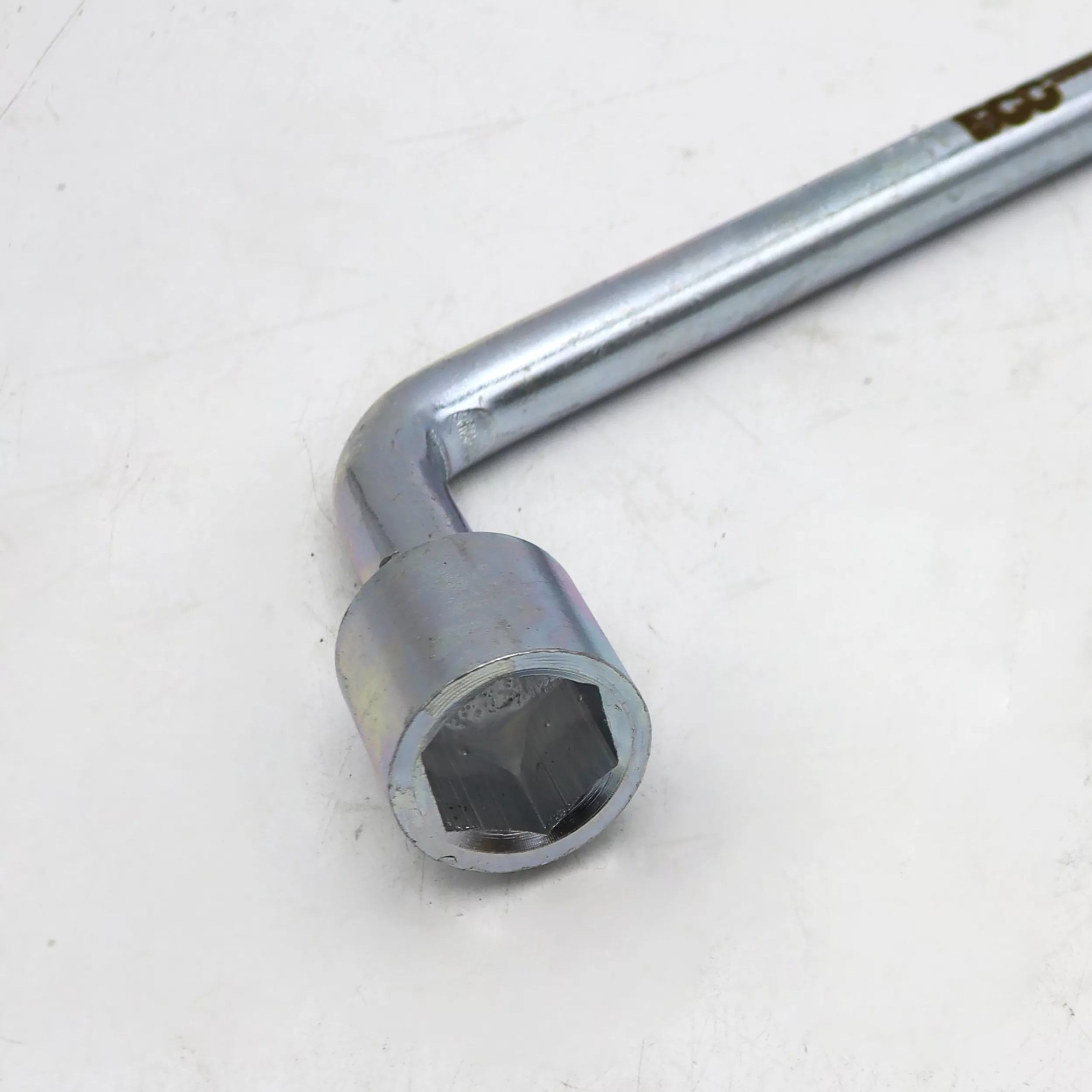 آچار خودرو و چرخ مدل داگ کد YP-26CM سایز 21 میلیمتر