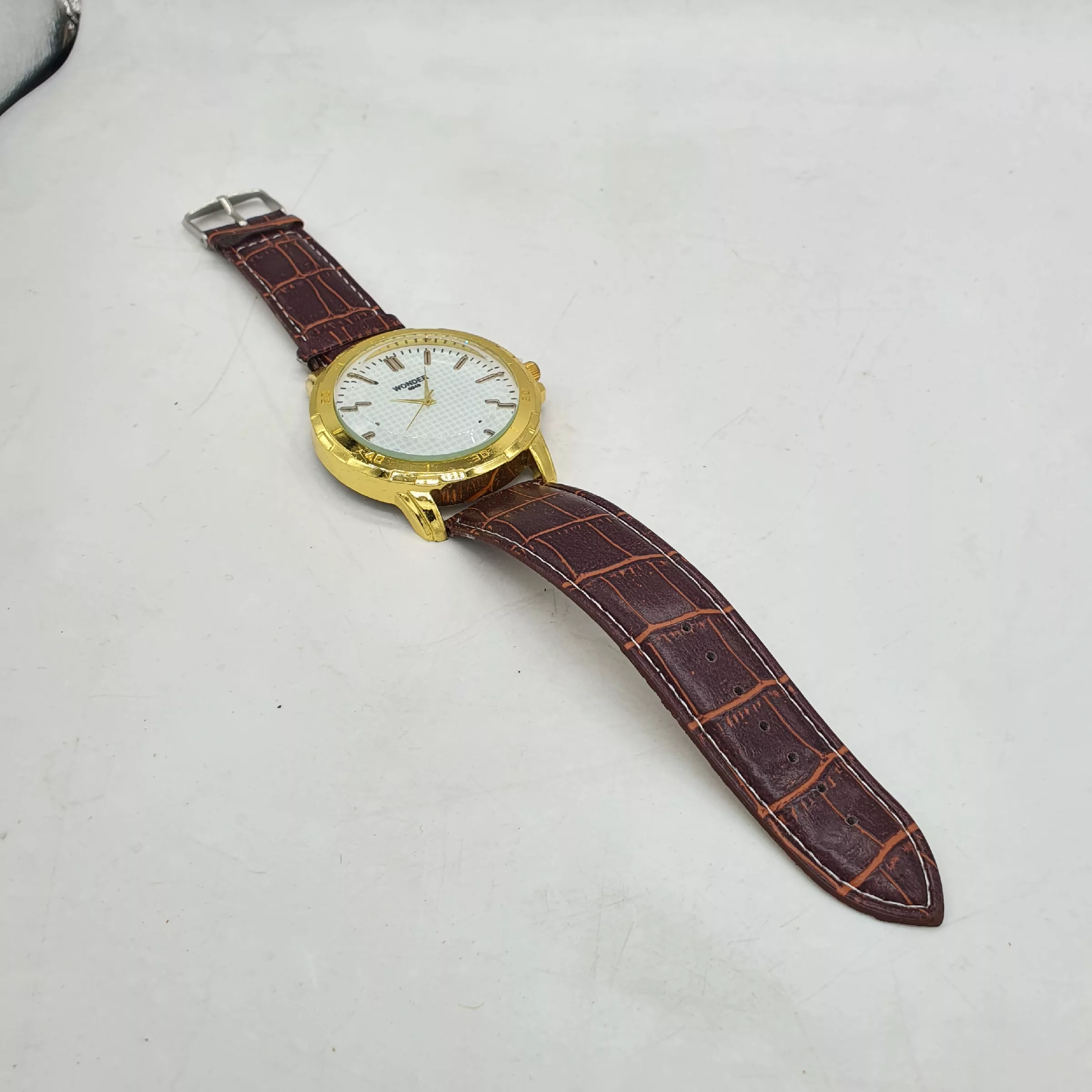 ساعت مچی عقربه‌ای مردانه مدل BRG6948W