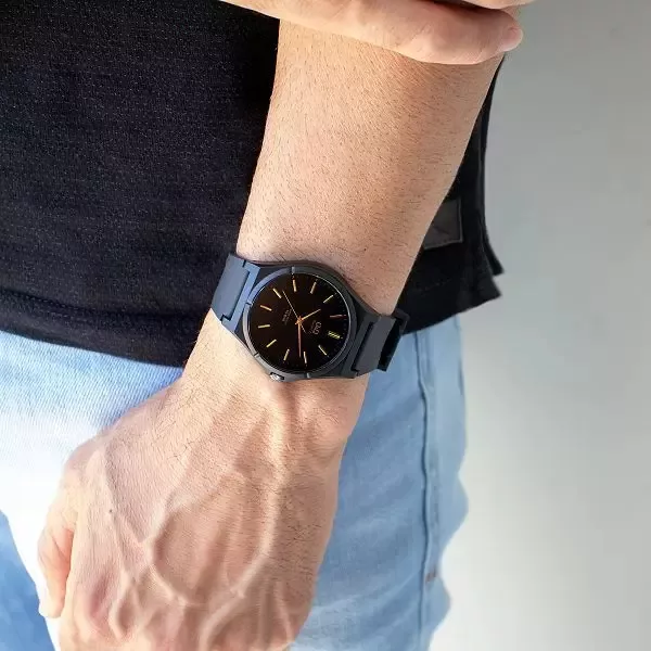 ساعت مچی عقربه‌ای مردانه کیو اند کیو مدل VQ66J003Y