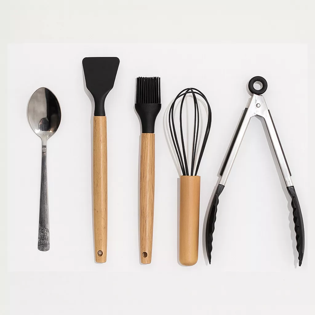 سرویس کفگیر و ملاقه سیلیکون و چوبی 12 پارچه مدل سایه