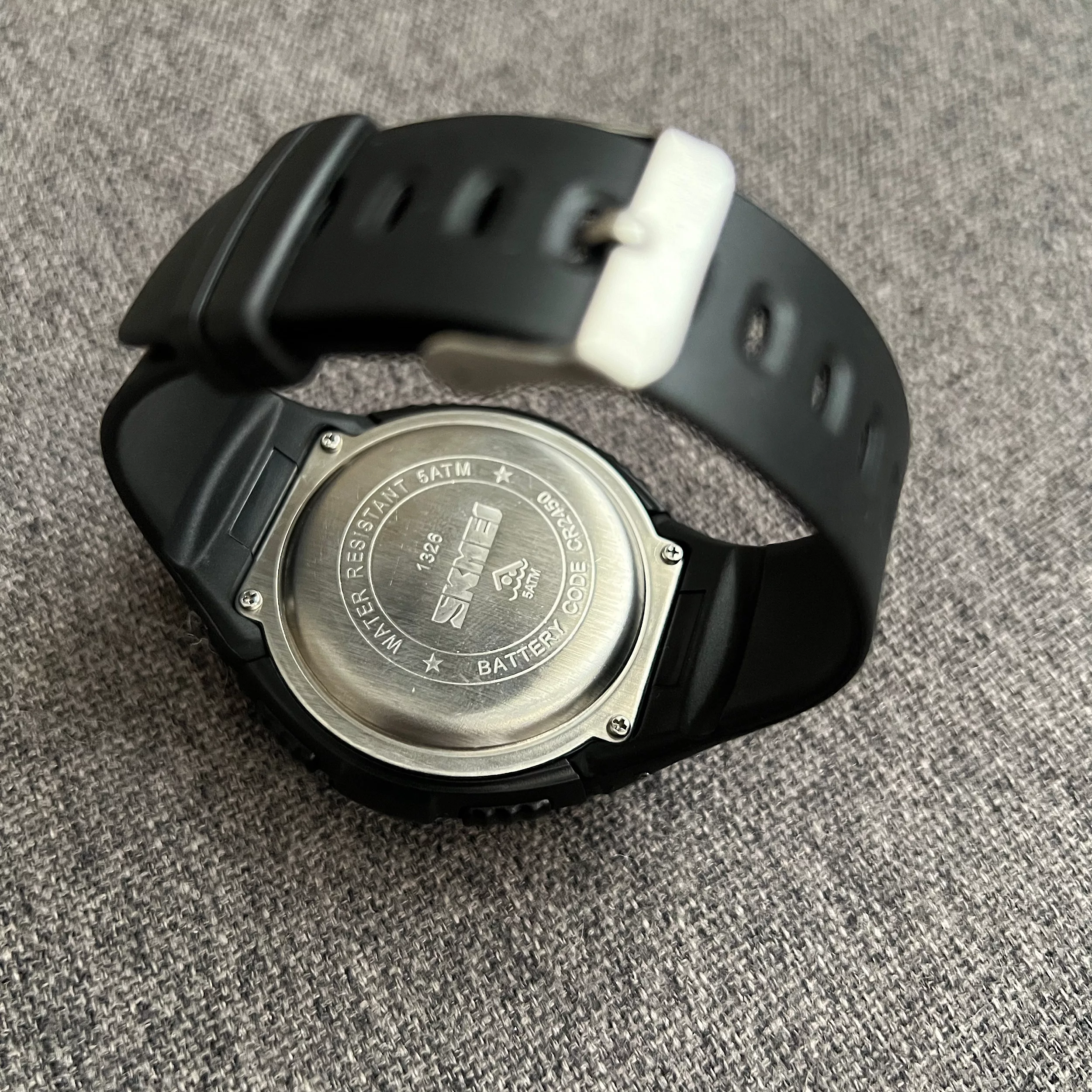 ساعت مچی دیجیتال مردانه اسکمی مدل 1326-BK