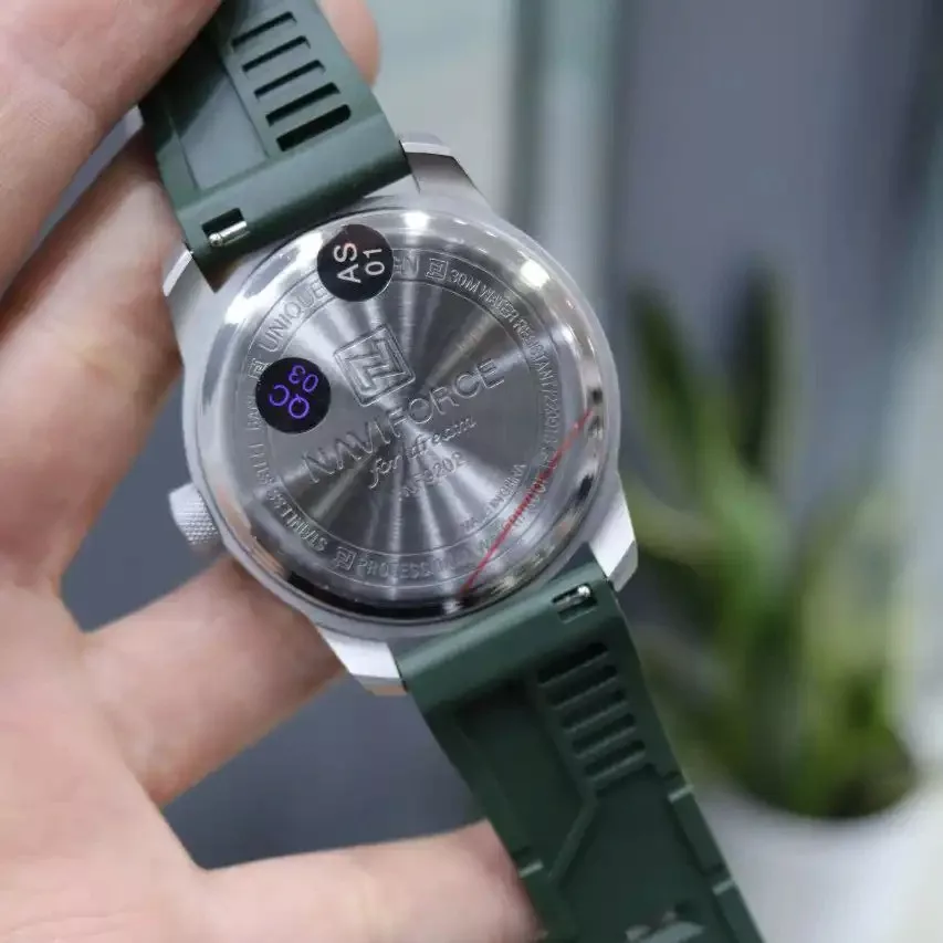 ساعت مچی عقربه‌ای مردانه  کوارتز نیوی فورس مدل nf9202