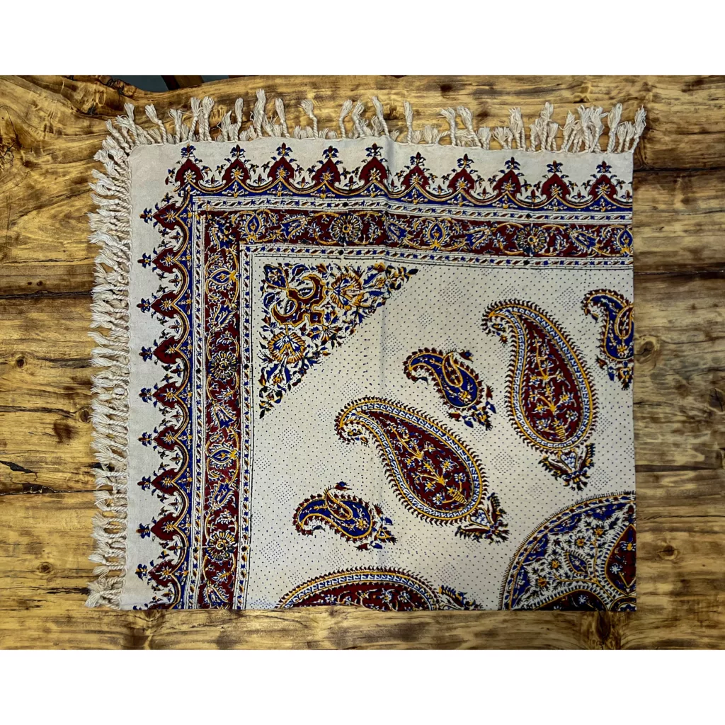 سفره 4 نفره مدل بته جقه کد T100