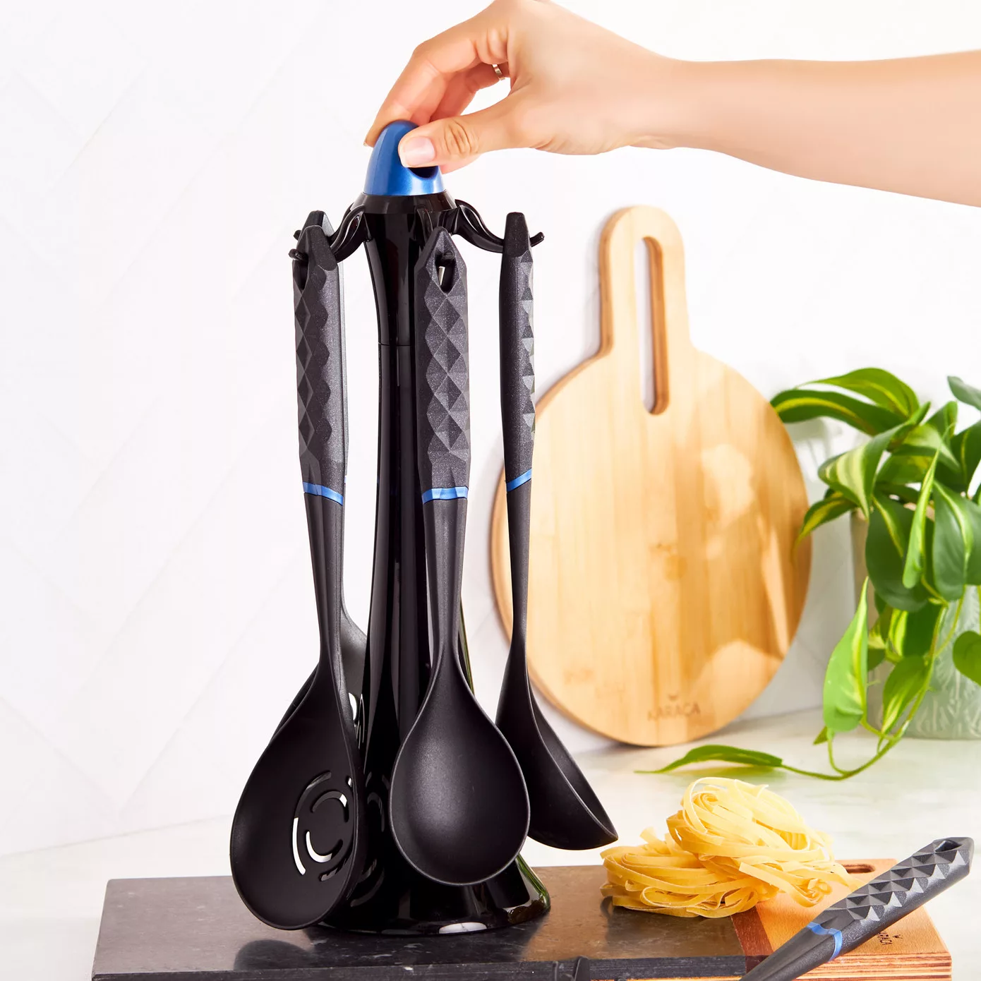 سرویس کفگیر و ملاقه 6 پارچه کاراجا مدل DIAMOND BLUE