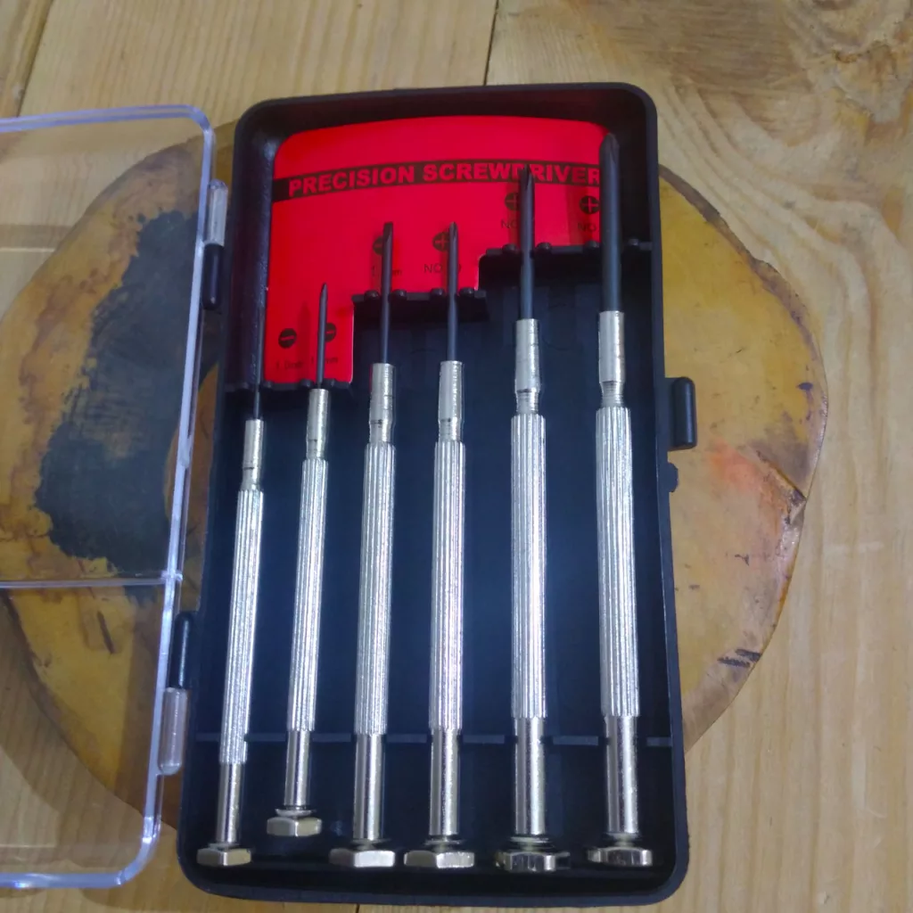 پیچ گوشتی ساعتی مدل pe-s بسته 6 عددی