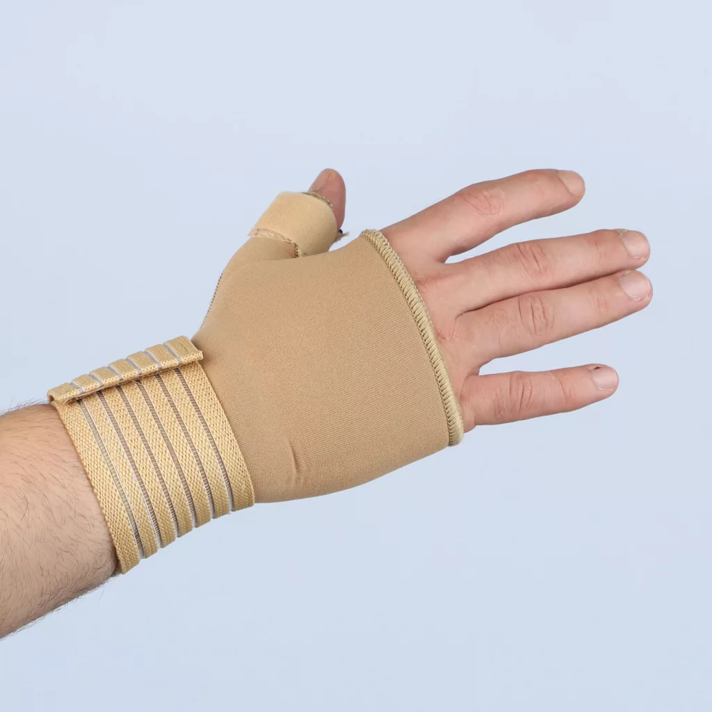 مچ و کف بند طبی آدور مدل نئوپرنی شست دار
