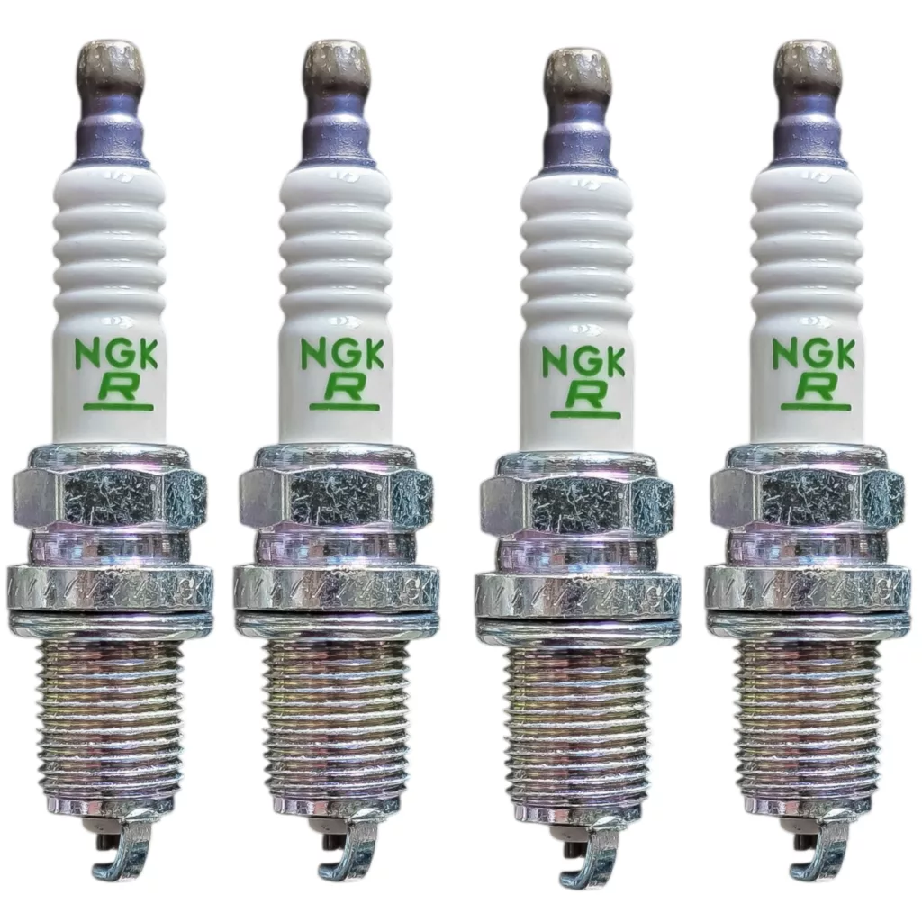 شمع خودرو ان جی کی مدل XU7.XU7P.XUM کد BKR6E11 پایه کوتاه مناسب برای پژو ۴۰۵ ، پارس ، آریسان ۲ بسته ۴ عددی