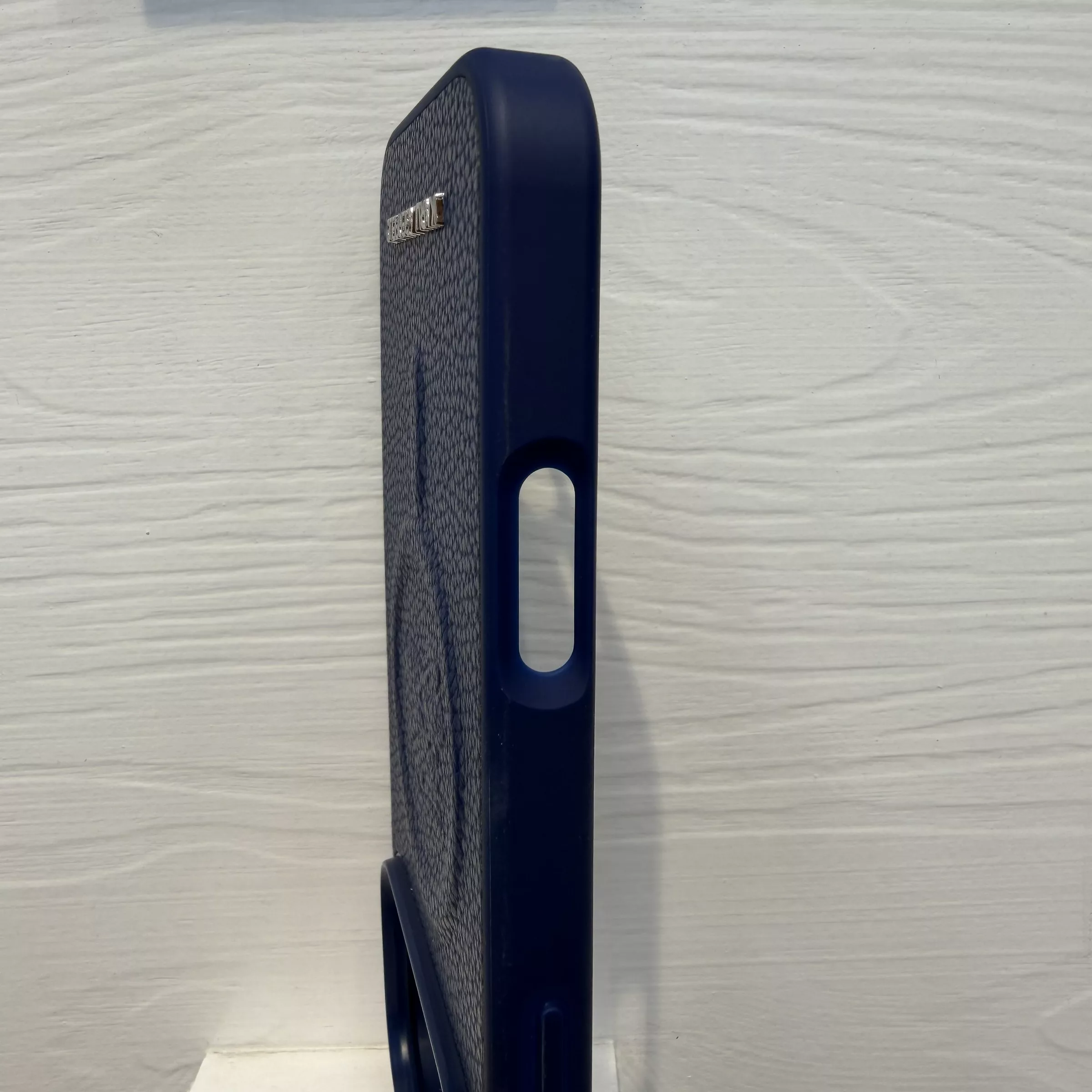 کاور کارل لاگرفیلد مدل klrdv مناسب برای گوشی موبایل اپل iphone 17promax
