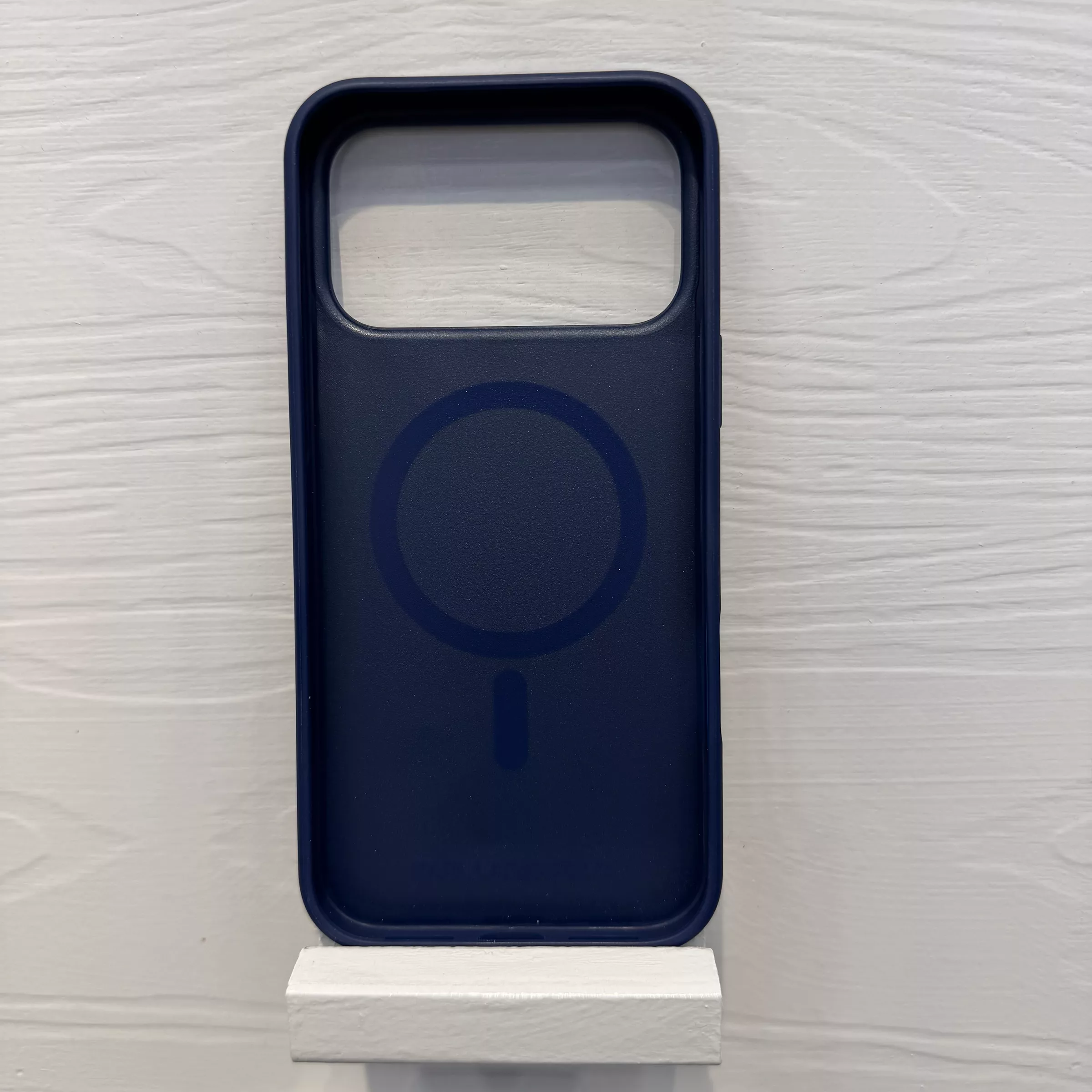 کاور کارل لاگرفیلد مدل klrdv مناسب برای گوشی موبایل اپل iphone 17promax