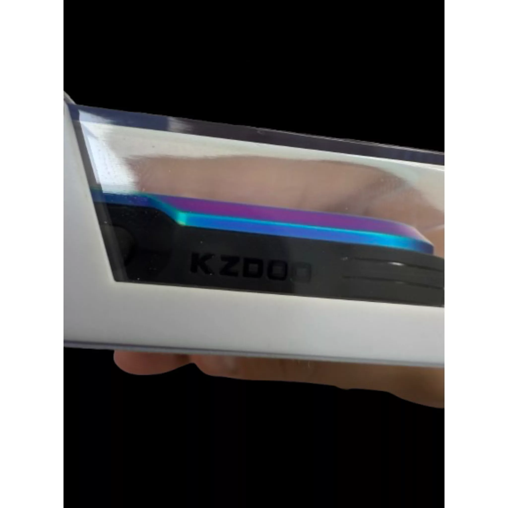 کاور کی زد دو مدل ARES مناسب برای گوشی موبایل اپل iphone 16 pro