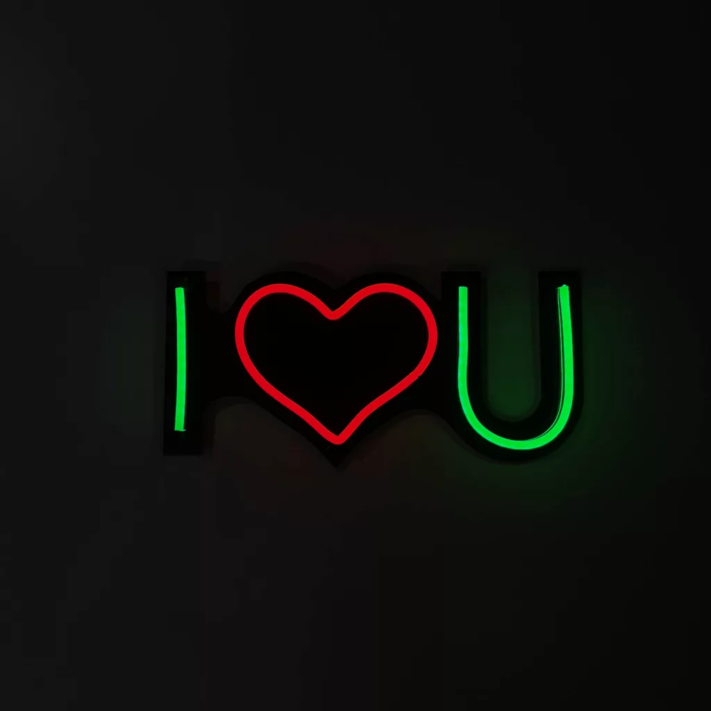 چراغ نئونی مدل i love u