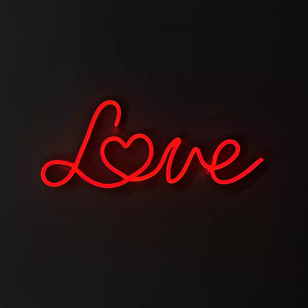 چراغ نئونی مدل love