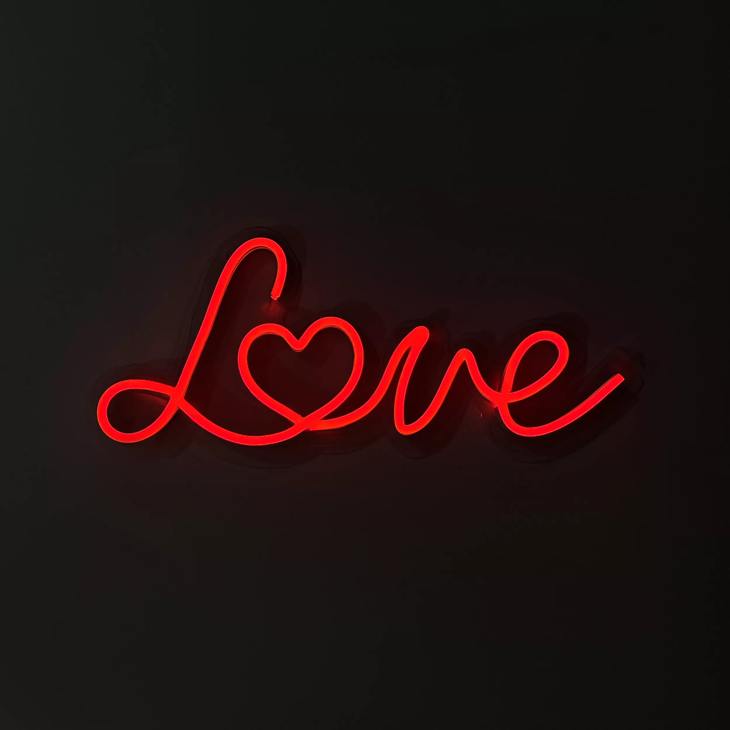 چراغ نئونی مدل love